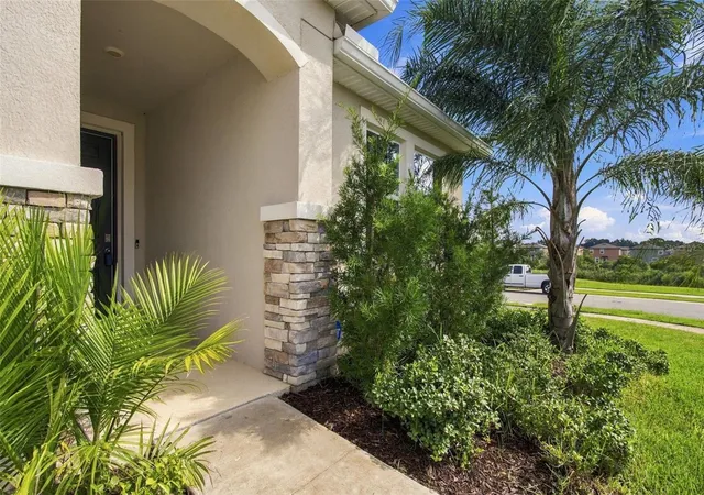 Photo 4 of Single family home for sale at 32337 Conchshell Sail St, Wesley Chapel, FL 33545 | MLS# TB8556458 | Listing updated on 2026-10-09