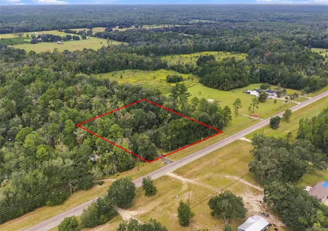 Photo 2 of Single family home for sale at 16414 N County Rd 225, Gainesville, FL 32609 | MLS# GC544067 | Listing updated on 2026-10-10