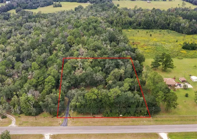 Photo 3 of Single family home for sale at 16414 N County Rd 225, Gainesville, FL 32609 | MLS# GC544067 | Listing updated on 2026-10-10