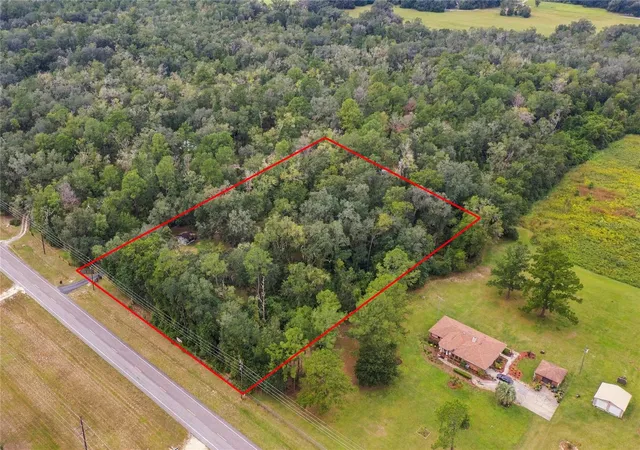 Photo 3 of Single family home for sale at 16414 N County Rd 225, Gainesville, FL 32609 | MLS# GC544067 | Listing updated on 2026-10-10