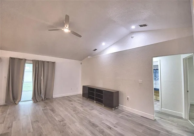 Photo 3 of Single family home for sale at 106 Harbor Way, Auburndale, FL 33823 | MLS# P4940115 | Listing updated on 2026-10-09