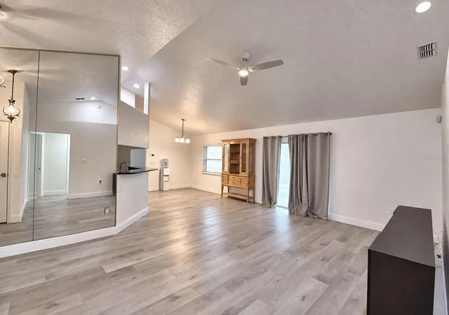 Photo 4 of Single family home for sale at 106 Harbor Way, Auburndale, FL 33823 | MLS# P4940115 | Listing updated on 2026-10-09