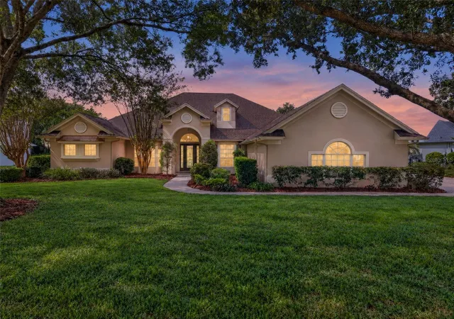 Photo 1 of Single family home for sale at 19134 Park Pl Blvd, Eustis, FL 32736 | MLS# G5118858 | Listing updated on 2026-10-23