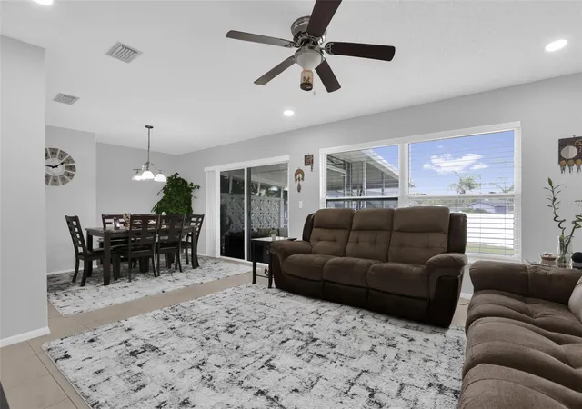 Photo 3 of Single family home for sale at 14 Apple Hl Holw, Casselberry, FL 32707 | MLS# O6448584 | Listing updated on 2026-10-09