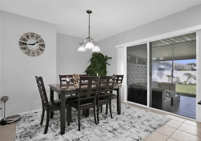 Photo 4 of Single family home for sale at 14 Apple Hl Holw, Casselberry, FL 32707 | MLS# O6448584 | Listing updated on 2026-10-09