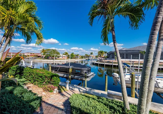 Photo 4 of Single family home for sale at 48 Colony Point Dr, Punta Gorda, FL 33950 | MLS# C7531785 | Listing updated on 2026-10-08