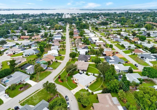 Photo 4 of Single family home for sale at 6806 21st Avenue Ter W, Bradenton, FL 34209 | MLS# A4709013 | Listing updated on 2026-10-11