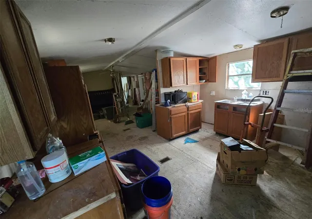 Photo 2 of Manufactured home for sale at 251 Tarpon Blvd, Palatka, FL 32177 | MLS# GC544069 | Listing updated on 2026-10-15