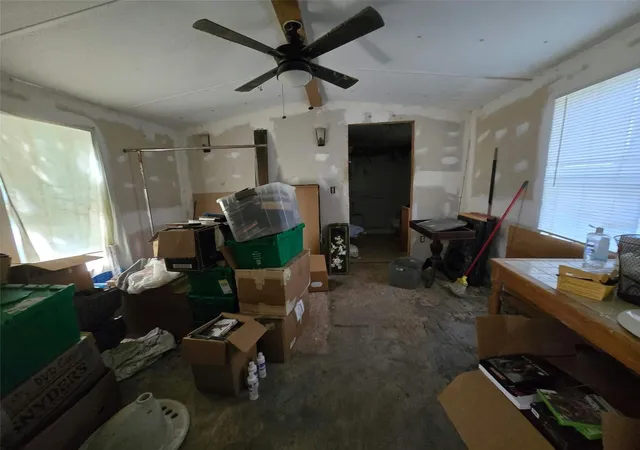 Photo 3 of Manufactured home for sale at 251 Tarpon Blvd, Palatka, FL 32177 | MLS# GC544069 | Listing updated on 2026-10-15
