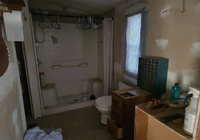 Photo 3 of Manufactured home for sale at 251 Tarpon Blvd, Palatka, FL 32177 | MLS# GC544069 | Listing updated on 2026-10-15