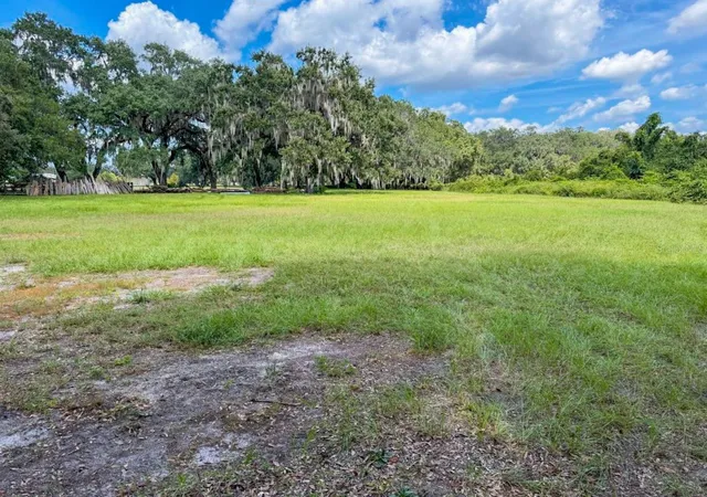 Photo 3 of Manufactured home for sale at 2531 Cr 546a, Bushnell, FL 33513 | MLS# G5118860 | Listing updated on 2026-10-10