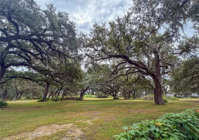 Photo 3 of Manufactured home for sale at 2531 Cr 546a, Bushnell, FL 33513 | MLS# G5118860 | Listing updated on 2026-10-09