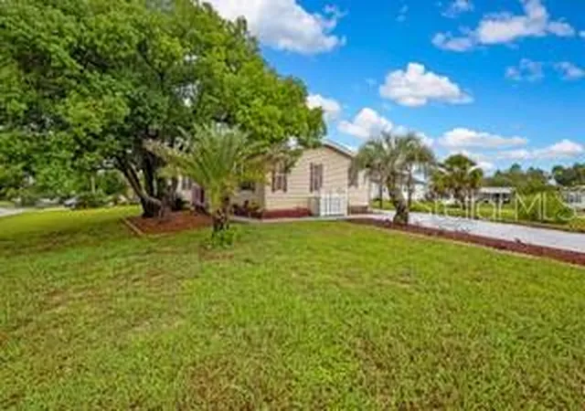 Photo 3 of Manufactured home for sale at 15141 Rialto Ave, Brooksville, FL 34613 | MLS# W7890214 | Listing updated on 2026-10-09