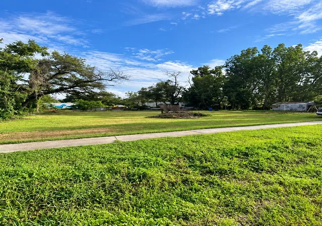 Photo 3 of Land for sale at 8515 Nundy Ave, Gibsonton, FL 33534 | MLS# TB8556487 | Listing updated on 2026-10-09
