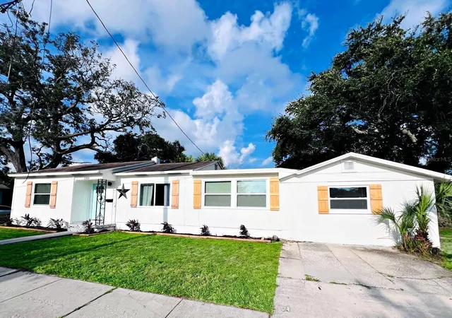 Photo 1 of Sale Pending at 1300 21st Street S, Saint Petersburg, FL 33712 | MLS# TB8556491 | Listing updated on 2026-10-11