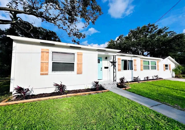Photo 2 of Sale Pending at 1300 21st Street S, Saint Petersburg, FL 33712 | MLS# TB8556491 | Listing updated on 2026-10-11