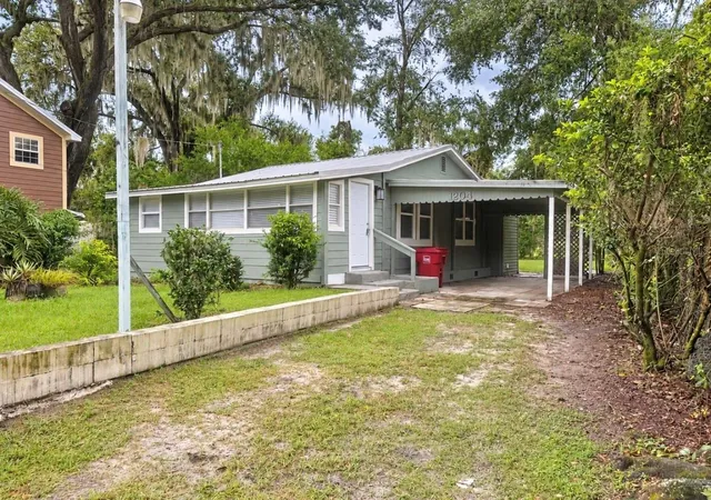 Photo 3 of Single family home for sale at 1204 N Morningside Dr, Plant City, FL 33563 | MLS# L4965652 | Listing updated on 2026-10-09