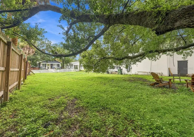 Photo 4 of House for sale at 3106 N 17th Street, Tampa, FL 33605 | MLS# TB8556502 | Listing updated on 2026-10-15