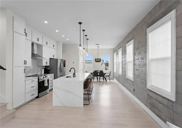 Photo 3 of Townhouse for sale at 2724 5th Avenue S, Saint Petersburg, FL 33712 | MLS# TB8556505 | Listing updated on 2026-10-10