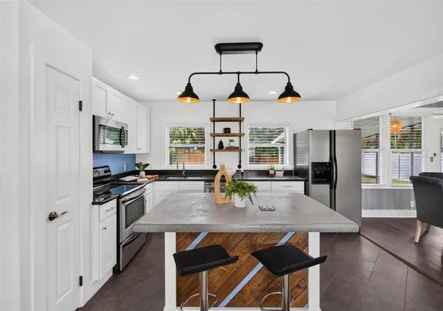 Photo 3 of Single family home for sale at 3312 Melton St N, Saint Petersburg, FL 33704 | MLS# TB8556508 | Listing updated on 2026-10-20