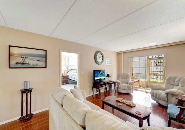 Photo 4 of Condo for sale at 649 Tamiami Trl S #107, Venice, FL 34285 | MLS# N6146131 | Listing updated on 2026-10-09