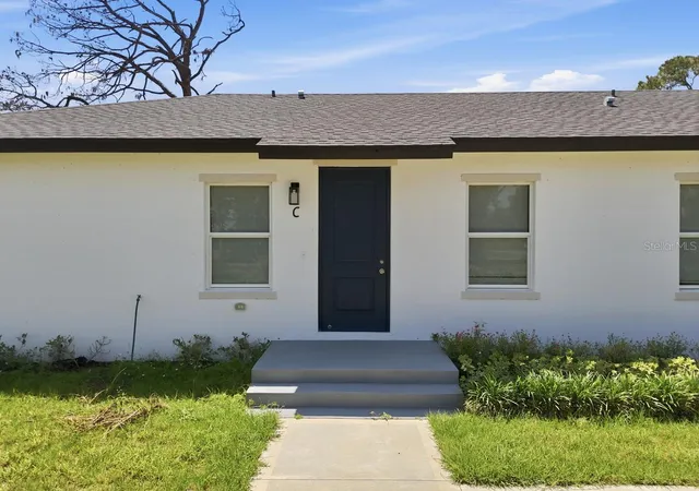Photo 3 of House for sale at 191 Rotonda Blvd W, Rotonda West, FL 33947 | MLS# O6448628 | Listing updated on 2026-10-09