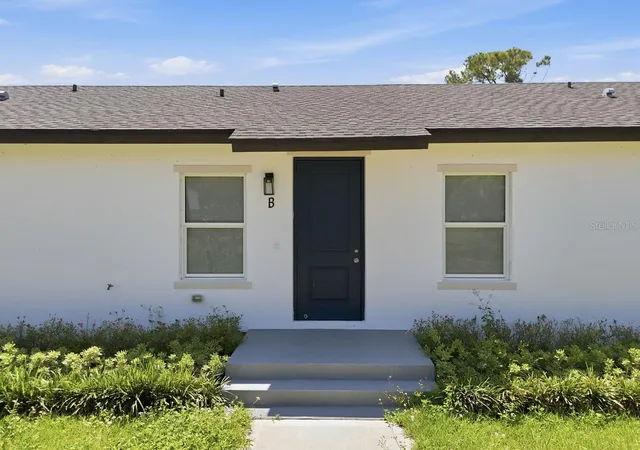 Photo 4 of House for sale at 191 Rotonda Blvd W, Rotonda West, FL 33947 | MLS# O6448628 | Listing updated on 2026-10-09