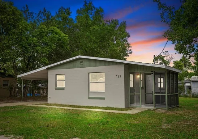 Photo 1 of Single family home for sale at 121 Kendra Ave, Deland, FL 32724 | MLS# O6448636 | Listing updated on 2026-10-09