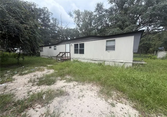 Photo 1 of Manufactured home for sale at 205 Little Star Rd, Hawthorne, FL 32640 | MLS# V4951732 | Listing updated on 2026-10-11
