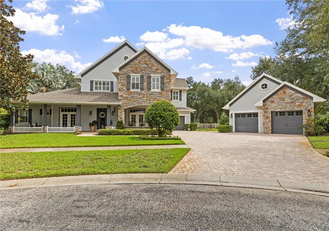 Photo 3 of Single family home for sale at 19601 Eagle Crst Dr, Lutz, FL 33549 | MLS# TB8556527 | Listing updated on 2026-10-19
