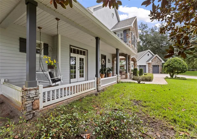 Photo 4 of Single family home for sale at 19601 Eagle Crst Dr, Lutz, FL 33549 | MLS# TB8556527 | Listing updated on 2026-10-19