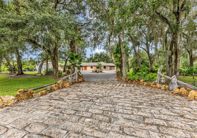 Photo 2 of Single family home for sale at 2827 SE Creekwood Ter, Arcadia, FL 34266 | MLS# C7531791 | Listing updated on 2026-10-09