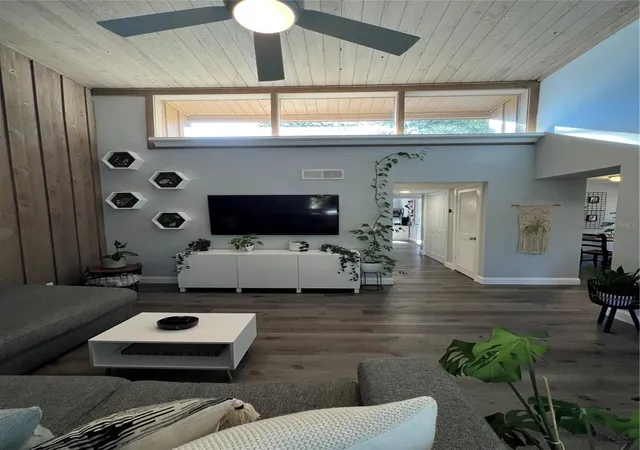 Listing Photo 5 - Condo for sale in building located at 269 Crown Oaks Wy, Longwood, FL 32779 - Unit #202