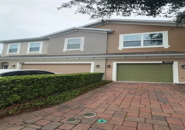 Photo 2 of Townhouse for sale at 1804 Lemon Drop Ct, Apopka, FL 32712 | MLS# O6448645 | Listing updated on 2026-10-10