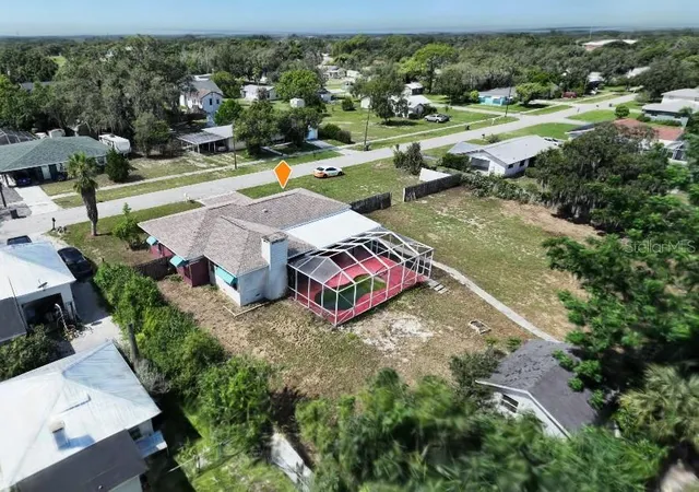 Photo 3 of Single family home for sale at 311 E Walnut St, Avon Park, FL 33825 | MLS# P4940117 | Listing updated on 2026-10-09