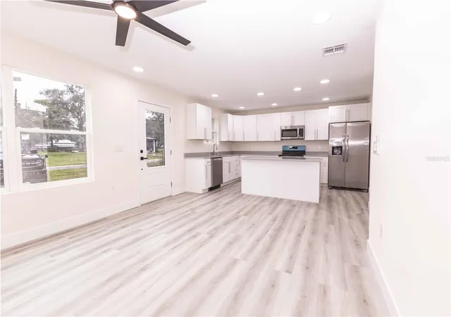 Photo 3 of Single family home for sale at 2399 Cr 423, Lake Panasoffkee, FL 33538 | MLS# G5118871 | Listing updated on 2026-10-09