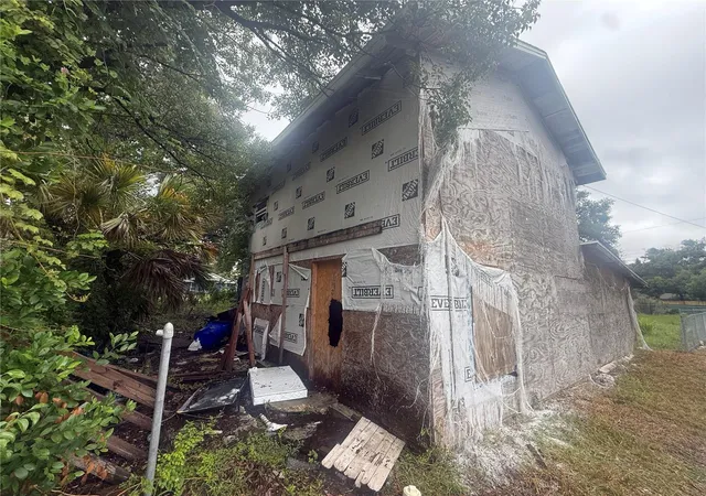 Photo 3 of Single family home for sale at 814 Texas Ave, Lakeland, FL 33815 | MLS# O6448654 | Listing updated on 2026-10-09