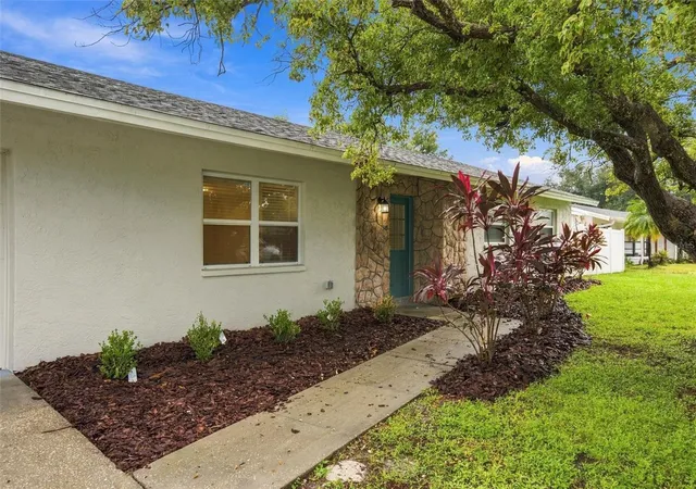 Photo 1 of Single family home for sale at 3205 Dunbar Dr, Sarasota, FL 34232 | MLS# TB8556549 | Listing updated on 2026-10-09