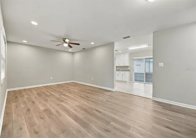 Photo 3 of Single family home for sale at 3205 Dunbar Dr, Sarasota, FL 34232 | MLS# TB8556549 | Listing updated on 2026-10-09