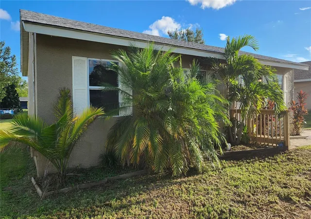 Photo 2 of Single family home for sale at 4725 Knollwood Dr, Punta Gorda, FL 33982 | MLS# O6448659 | Listing updated on 2026-10-09