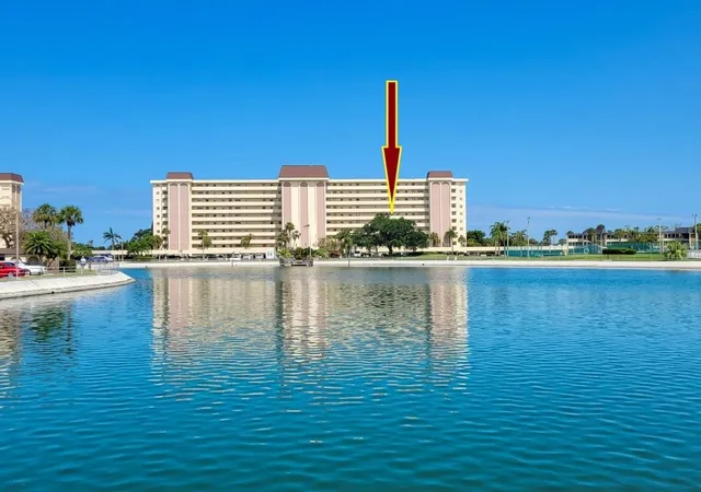 Photo 1 of Condo for sale at 4725 Cove Cir #APT 609, Saint Petersburg, FL 33708 | MLS# TB8556555 | Listing updated on 2026-10-22