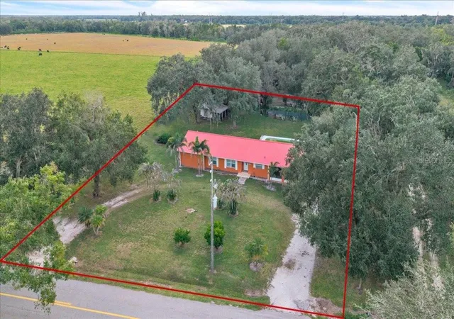 Photo 2 of Single family home for sale at 1231 SE Hansel Ave, Arcadia, FL 34266 | MLS# C7531792 | Listing updated on 2026-10-10