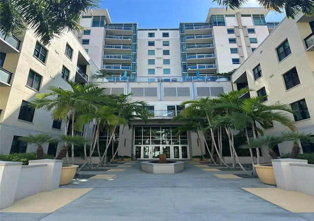 Condo for sale at 400 4th Avenue S #1207, Saint Petersburg, FL 33701 | MLS# TB8556563