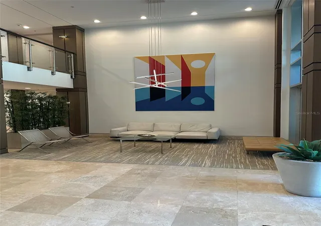 Photo 3 of Condo for sale at 400 4th Avenue S #1207, Saint Petersburg, FL 33701 | MLS# TB8556563 | Listing updated on 2026-10-22