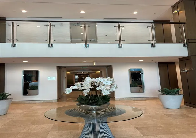Photo 4 of Condo for sale at 400 4th Avenue S #1207, Saint Petersburg, FL 33701 | MLS# TB8556563 | Listing updated on 2026-10-22