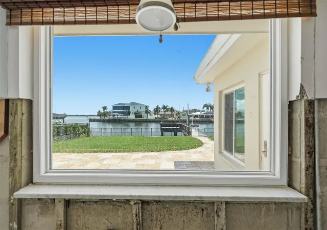 Photo 4 of Single family home for sale at 12525 4th Street E, Treasure Island, FL 33706 | MLS# TB8556564 | Listing updated on 2026-10-11