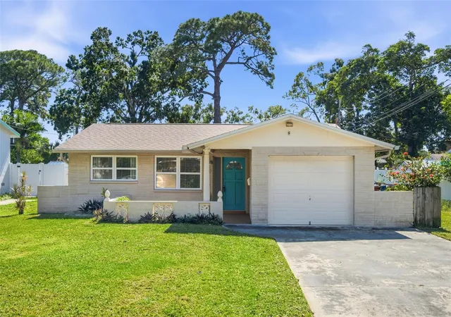 Photo 1 of Single family home for sale at 770 63rd Avenue N, Saint Petersburg, FL 33702 | MLS# TB8556565 | Listing updated on 2026-10-22
