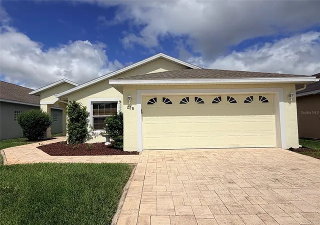 Photo 2 of Single family home for sale at 228 Fleming Ln, Davenport, FL 33837 | MLS# OM733749 | Listing updated on 2026-10-10