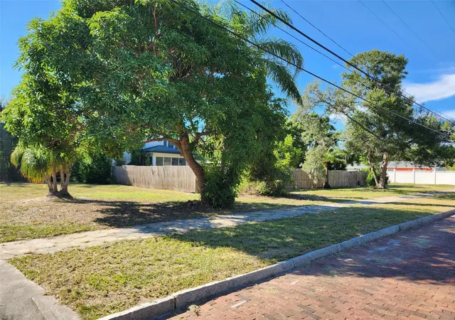 Photo 4 of Single family home for sale at 4815 3rd Avenue N, Saint Petersburg, FL 33713 | MLS# TB8556566 | Listing updated on 2026-10-09