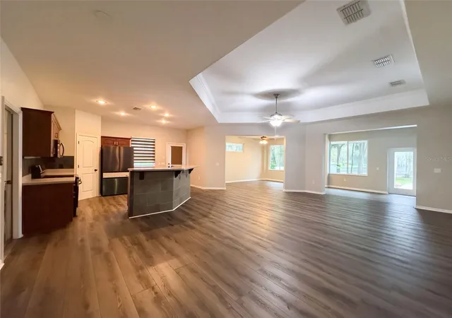Photo 3 of Single family home for sale at 219 Willow Bnd Pkwy, Lutz, FL 33549 | MLS# O6448666 | Listing updated on 2026-10-10